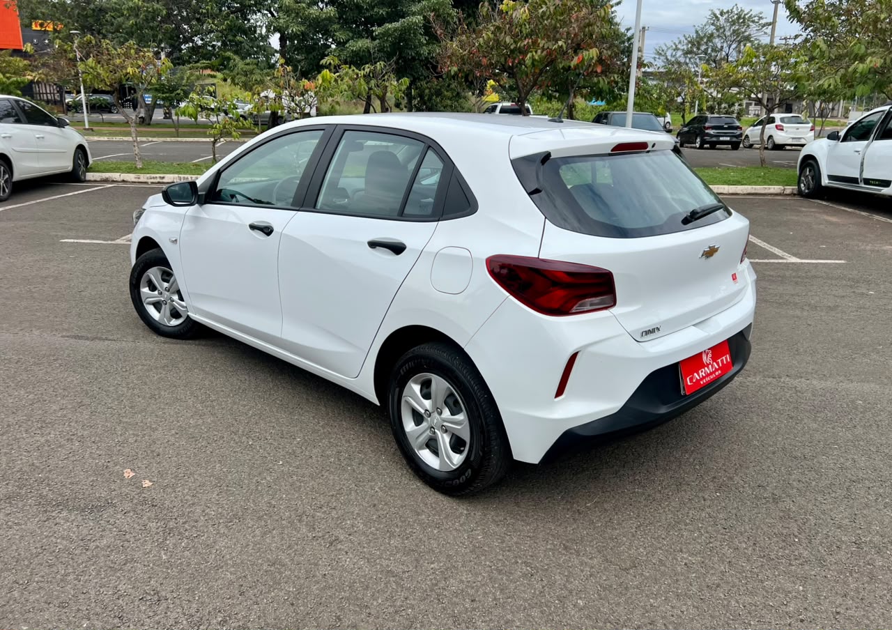Chevrolet Onix Hacth Completo 1.0 Flex Manual - foto 3