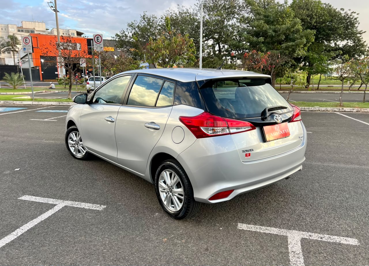 Toyota Yaris Hacth Xl 1.5 Automático Completo - foto 3